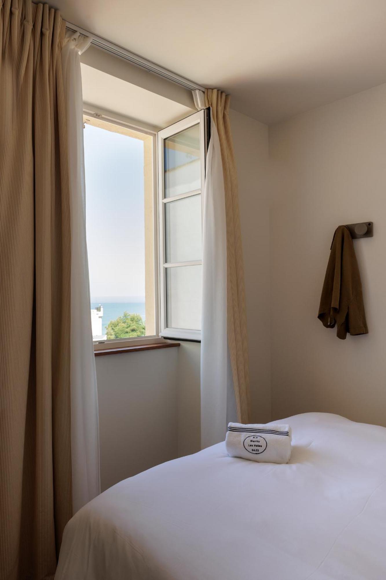 Alfred Hotels Les Halles Biarritz Exterior photo