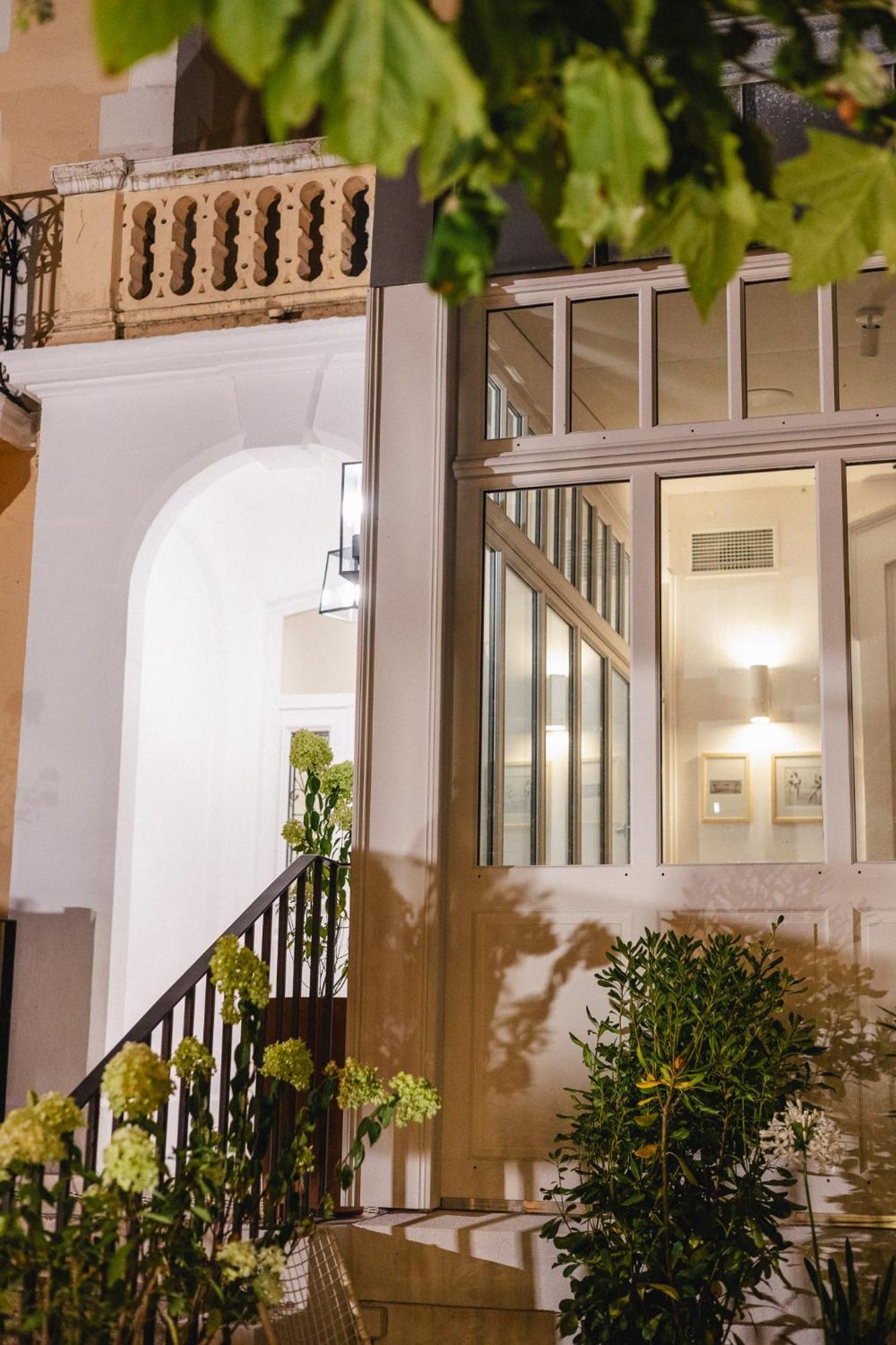 Alfred Hotels Les Halles Biarritz Exterior photo