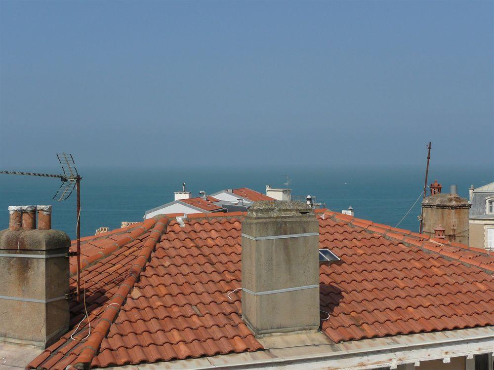 Alfred Hotels Les Halles Biarritz Exterior photo